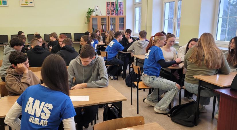 Spotkania Instytutu Ekonomicznego z uczniami szkół średnich