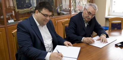 Kolejna umowa o współpracy