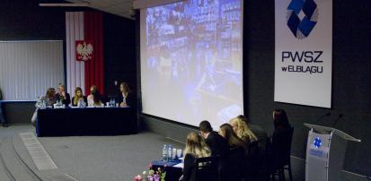 Zostać czy wyjechać? - DEBATA STUDENCKA