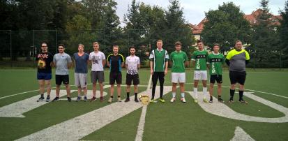 Futbolowy pogrom z dżentelmeńskim finałem