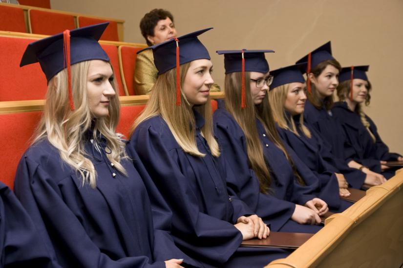 Wręczono dyplomy magisterskie w PWSZ w Elblągu