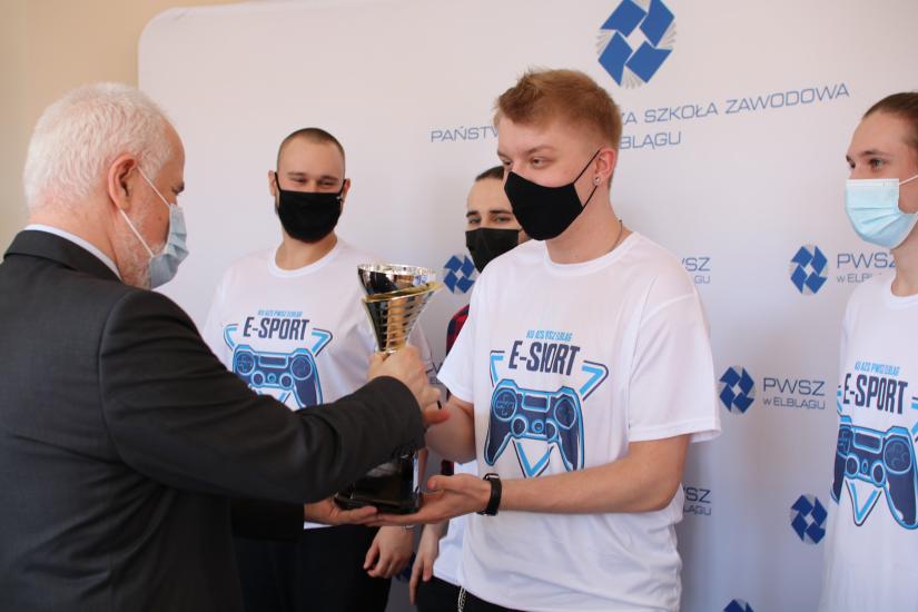 Perła E-Sport wygrywa Puchar Rektora