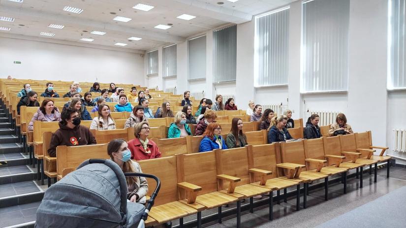 Praktycznie pomagamy Ukraińcom