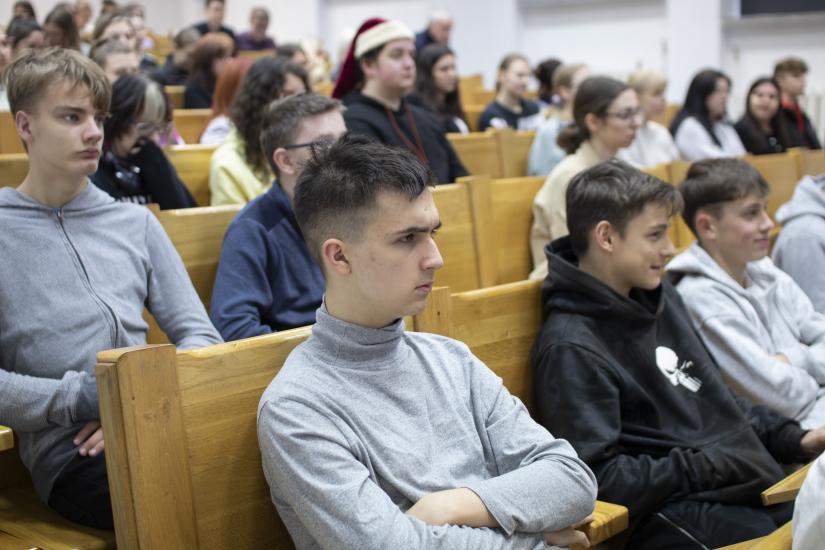 Uczniowie oraz studenci poznali konteksty przemocy w rodzinie