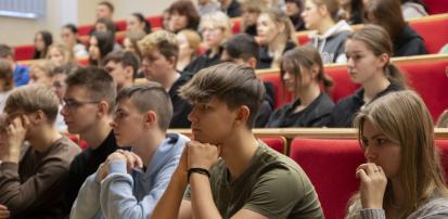 Jak funkcjonuje rynek pracy? - wykład dla uczniów