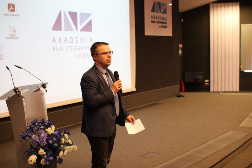 Praktyczne wykłady dla przyszłych ekonomistów