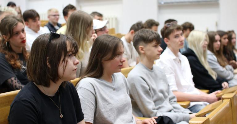 Młodzi humaniści w Instytucie Pedagogiczno-Językowym