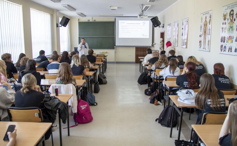 Pierwsze doświadczenie, wielki krok &ndash; jak budować zawodową przewagę?