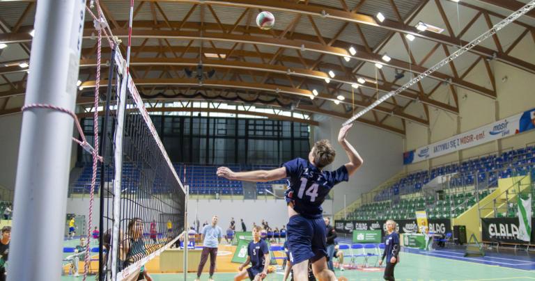 Turniej Piłki Siatkowej o Puchar Rektora ANS w Elblągu – sportowe emocje i świetna atmosfera!
