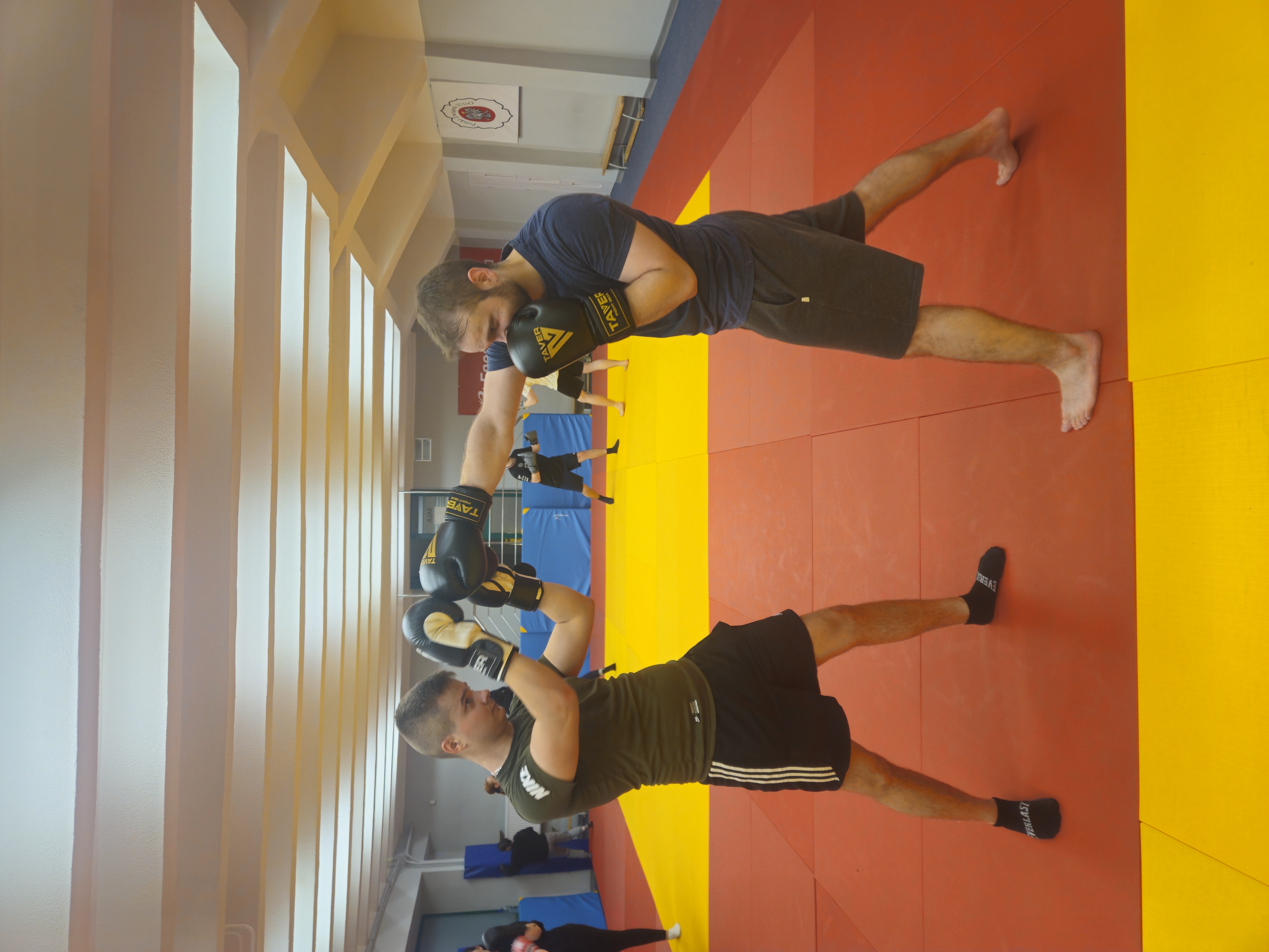 Nowe miejsce, ta sama energia! Trening Kickboxingu Sekcji Sportów Walki AZS